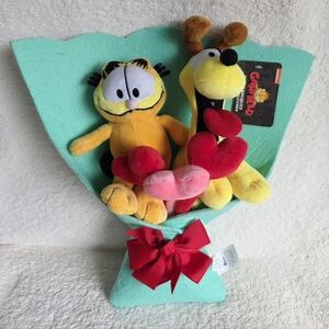 NWT GARFIELD & ODIE Valentines Day 13" Plush Bouquet 2025, kids & adults gift